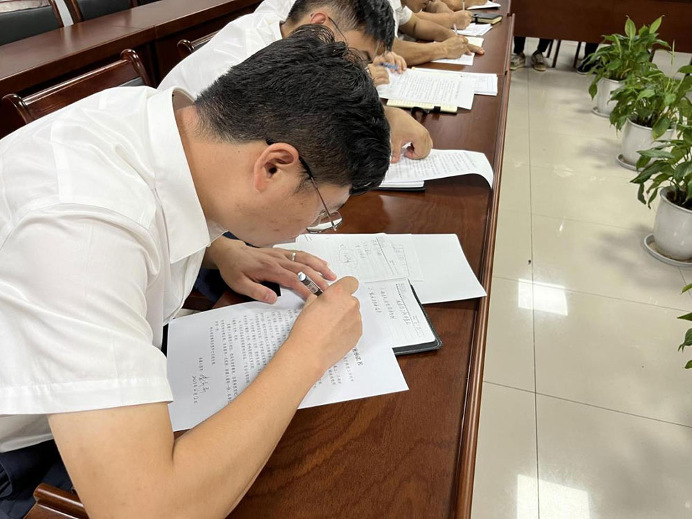 城建投公司召開全體員工大會(huì)暨安全生產(chǎn)、保密工作會(huì)議?