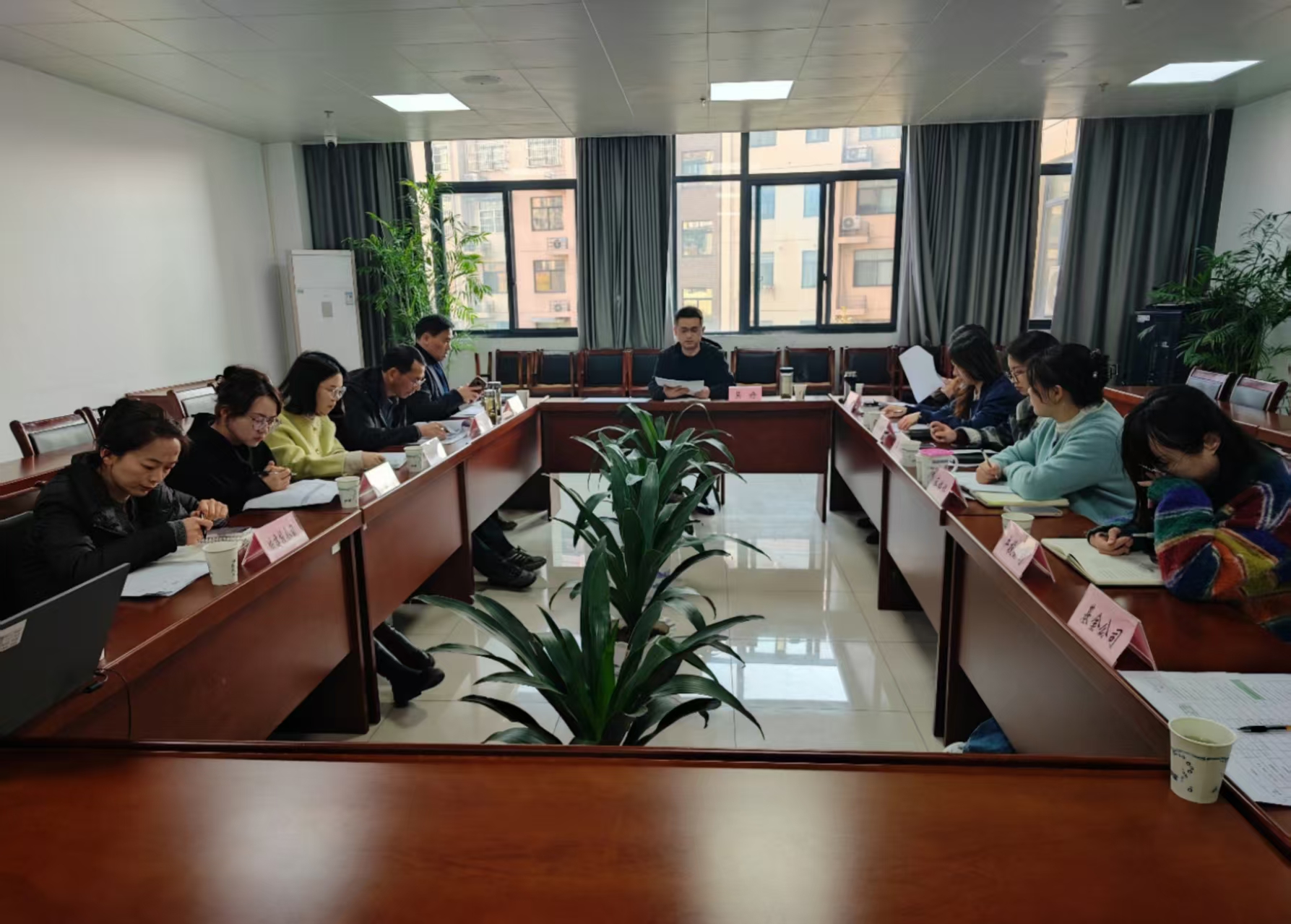 屯溪區(qū)國投集團召開2026年資金調(diào)度暨經(jīng)營預算編制工作會議